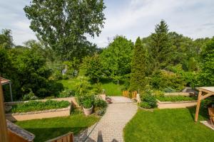 Gallery image of Bonifert Vendégház in Dunabogdány +30 photos