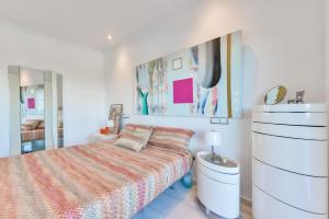 A bed or beds in a room at CORAL- Managed by Almarina Villas