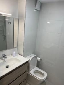 Kúpeľňa v ubytovaní URB. PEDRAS NEGRAS