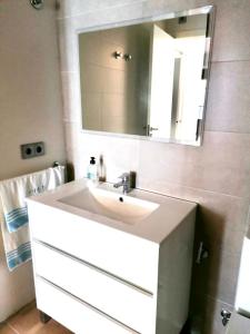 Koupelna v ubytování Apartamento frente al mar + 32 fotografií