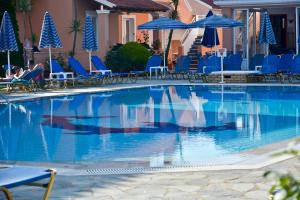Bazén v ubytování Sofia Apartments nebo v jeho okolí