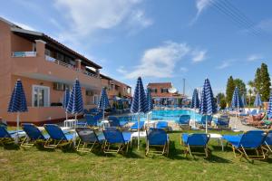 Bazén v ubytování Sofia Apartments nebo v jeho okolí