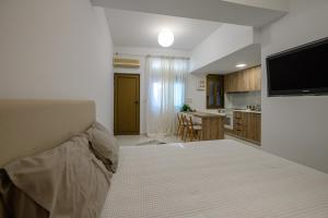 Gallery image of Little cozy room by the sea in Messini