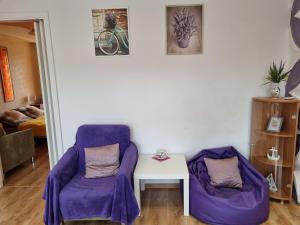 Posedenie v ubytovaní Lawendowe światło - przy stacji Metra