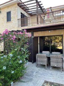 Balkón nebo terasa v ubytování 2 Palaepaphos Gardens