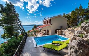 Zdjęcie z galerii obiektu Stunning Home In Novigrad With Kitchen w mieście Novigrad