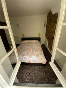 Кровать или кровати в номере FONTANA’S HOUSE RELAX n.7 010065-LT-0009