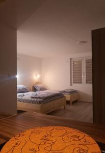 Krevet ili kreveti u jedinici u okviru objekta Studio sa francuskim i pomoćnim ležajem - Romansa