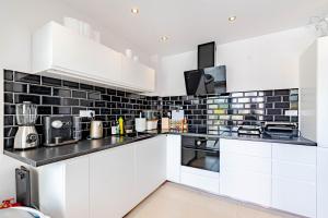 ラーチスチェにあるSuartini Apartmani Račišćeのギャラリーの写真 +24枚の写真