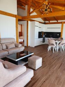 Χώρος καθιστικού στο Klajdi Apartaments