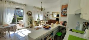 Kuchyňa alebo kuchynka v ubytovaní Studio Cabourg - Résidence Prince Albert