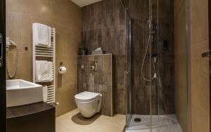 Kamar mandi di Hotel Rango