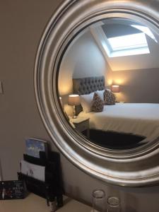Rúm í herbergi á Bellinter House Hotel & Spa