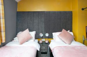 Легло или легла в стая в B67 Church View - 3 Bedrooms, 2 Bathrooms, Parking, EV Charger, 欢迎