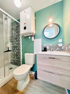 Ванная комната в LE QUAI 6 - Studio neuf CALME LUMINEUX - CLIM - WiFi - Gare à 200m