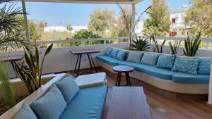 A seating area at Armonia