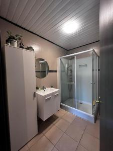 Koupelna v ubytování Le Clos fleuri