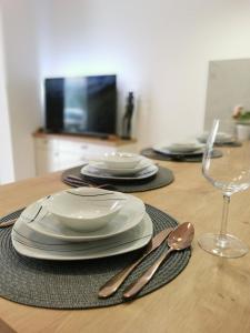 Televízia a/alebo spoločenská miestnosť v ubytovaní Relax and enjoy apartment Stobreč