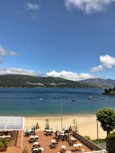 Foto dalla galleria di Hotel As Hortensias a Corcubión