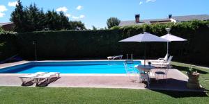 Der Swimmingpool an oder in der Nähe von patricia