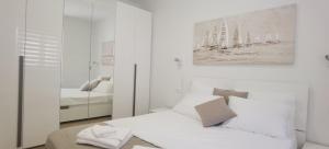 Postel nebo postele na pokoji v ubytování Pula centar app Alex 1