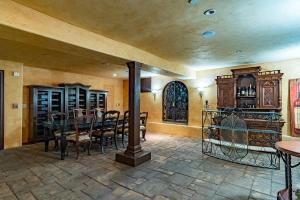 Fotografie z fotogalerie ubytování Chateau Coralini v destinaci Salinas