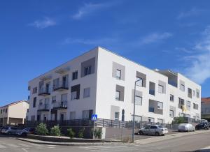 Budova, v ktorej sa apartmán nachádza