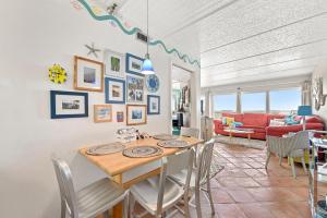 Istumisnurk majutusasutuses Jacksonville Beachdrifter 403