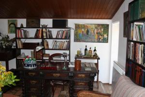 Perpustakaan di rumah percutian