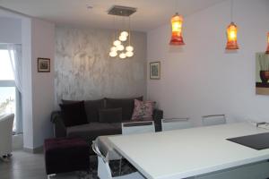 Gallery image of Ezore Yam Apartments - Ben Gurion 99 in Bat Yam