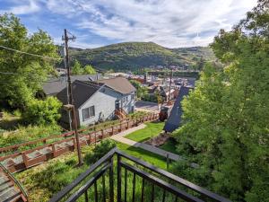 Gallery image of Old Town Views Just Steps to Main Street and Mountains for Skiing, Hiking, Biking in Park City