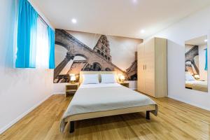 Split City Rooms客房内的一张或多张床位