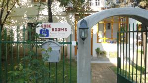 Taman di luar Zeravica Rooms B&B