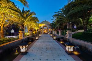 Κήπος έξω από το Wyndham Grand Kunming East