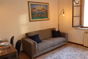 A seating area at CasaLonghi