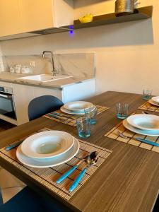 A kitchen or kitchenette at CasaLonghi