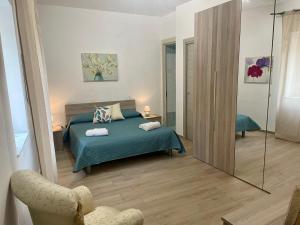 Posteľ alebo postele v izbe v ubytovaní Maqueda Apartament for 4 Palermo Centre Ballarò