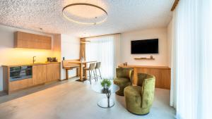 Boutique Hotel La Gorge的厨房或小厨房