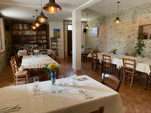 Agriturismo con cucina Il Favaio italokat is kínál