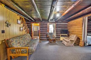 Gallery image of Bemidji Cabin with On-Site Lake Access and Grill in Bemidji