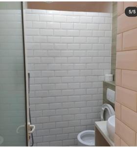 Fotografie z fotogalerie ubytování Lovely 1 bedroom apartment near Eye of Tirana v destinaci Tirana + 10 fotografií