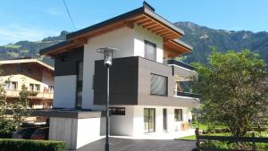 Nespecifikovaný výhled na hory nebo výhled na hory při pohledu z apartmánu