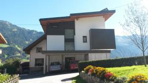 Nespecifikovaný výhled na hory nebo výhled na hory při pohledu z apartmánu