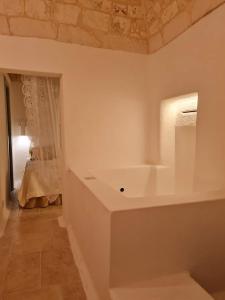 Kúpeľňa v ubytovaní Lacy's Luxury Suite Ostuni