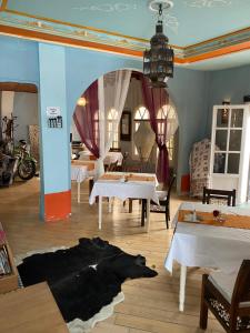 Posedenie v ubytovaní El Chili Boutique Hotel