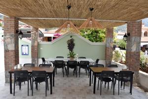 Restaurace v ubytování Magic Tulip Hotel