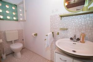 Kúpeľňa v ubytovaní Red House Veli Lošinj