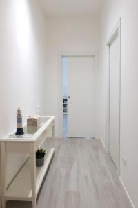 Gallery image of S271 - Sirolo, deliziosa mansarda condizionata arredata con gusto in Sirolo +8 photos