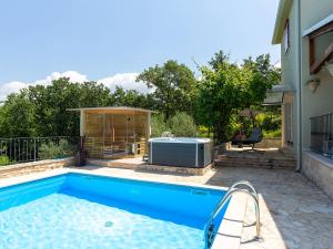 Bazén v ubytování Villa Stupenda nebo v jeho okolí
