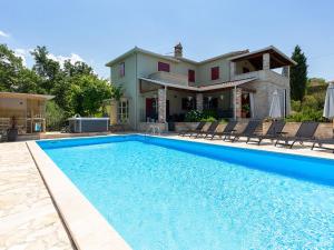 Bazén v ubytování Villa Stupenda nebo v jeho okolí